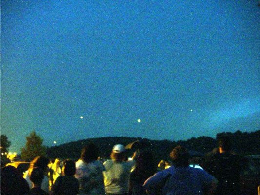 18 UFO와의 조우, 천손백성들, 지구 자기장의 변화